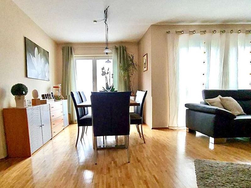 *DG Maisonette-Wohnung mit allem was das Herz begehrt*