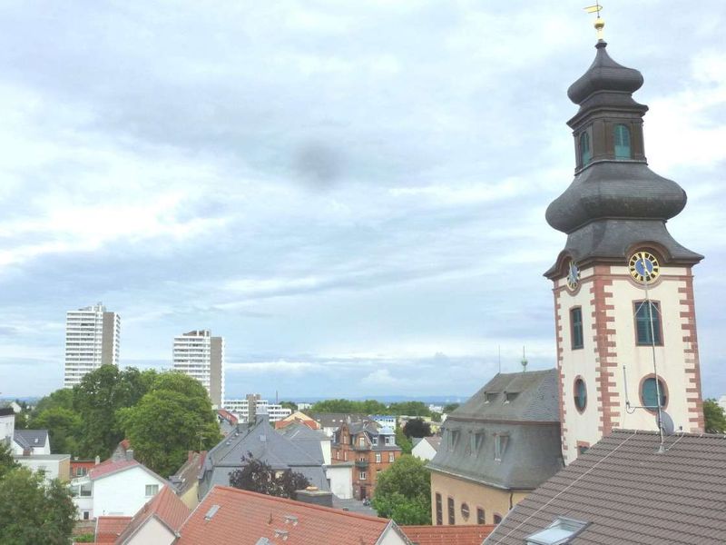 ~ RICHTIG SCHICK MIT LAMINAT UND BALKON IM BELIEBTEN BORNHEIM ~